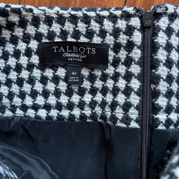 Vintage Talbots Houndstooth Wool Skirt - Picture 2 of 2